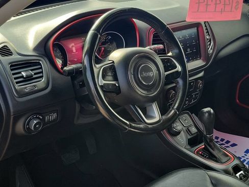 Used 2018 Jeep Compass Trailhawk w/ Leather Interior Group AWD/4WD image 9