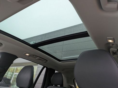 Used 2024 Volvo XC90 B6 Plus w/ Protection Package Premier image 24