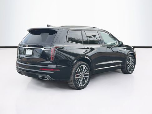 Certified 2023 Cadillac XT6 Sport w/ Technology Package AWD/4WD image 5