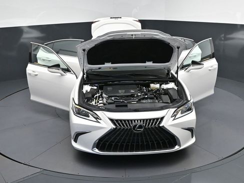 Certified 2023 Lexus ES 300h w/ Premium Package image 52