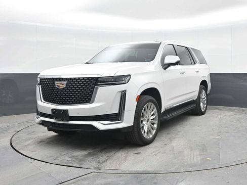Used 2024 Cadillac Escalade Premium Luxury AWD/4WD image 5