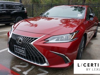 Certified 2025 Lexus ES 350 w/ Premium Package