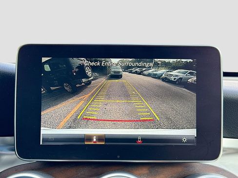 Used 2018 Mercedes-Benz GLC 300 GLC 300 w/ Multimedia Package image 15