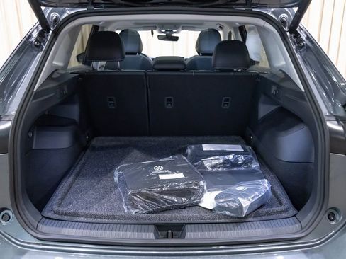 New 2026 Volkswagen Tiguan SE image 25