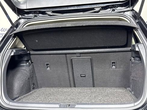 Used 2017 Volkswagen Golf Wolfsburg Edition image 16