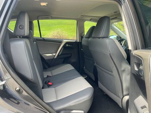 Used 2015 Toyota RAV4 Limited AWD/4WD image 29