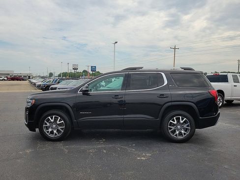 Used 2023 GMC Acadia SLT AWD/4WD image 3