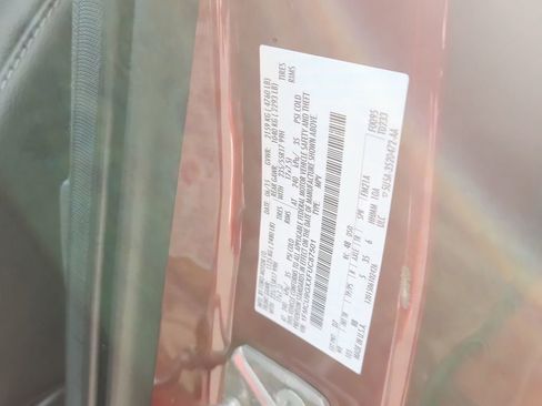 Used 2015 Ford Escape SE w/ Equipment Group 201A image 21