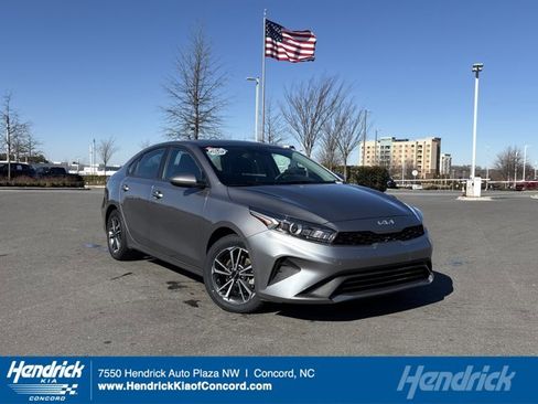 Certified 2023 Kia Forte LXS image 1