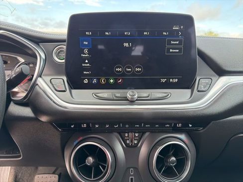 Used 2025 Chevrolet Blazer LT FWD image 16