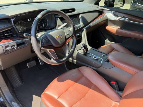 Certified 2023 Cadillac XT5 Sportv AWD/4WD image 12