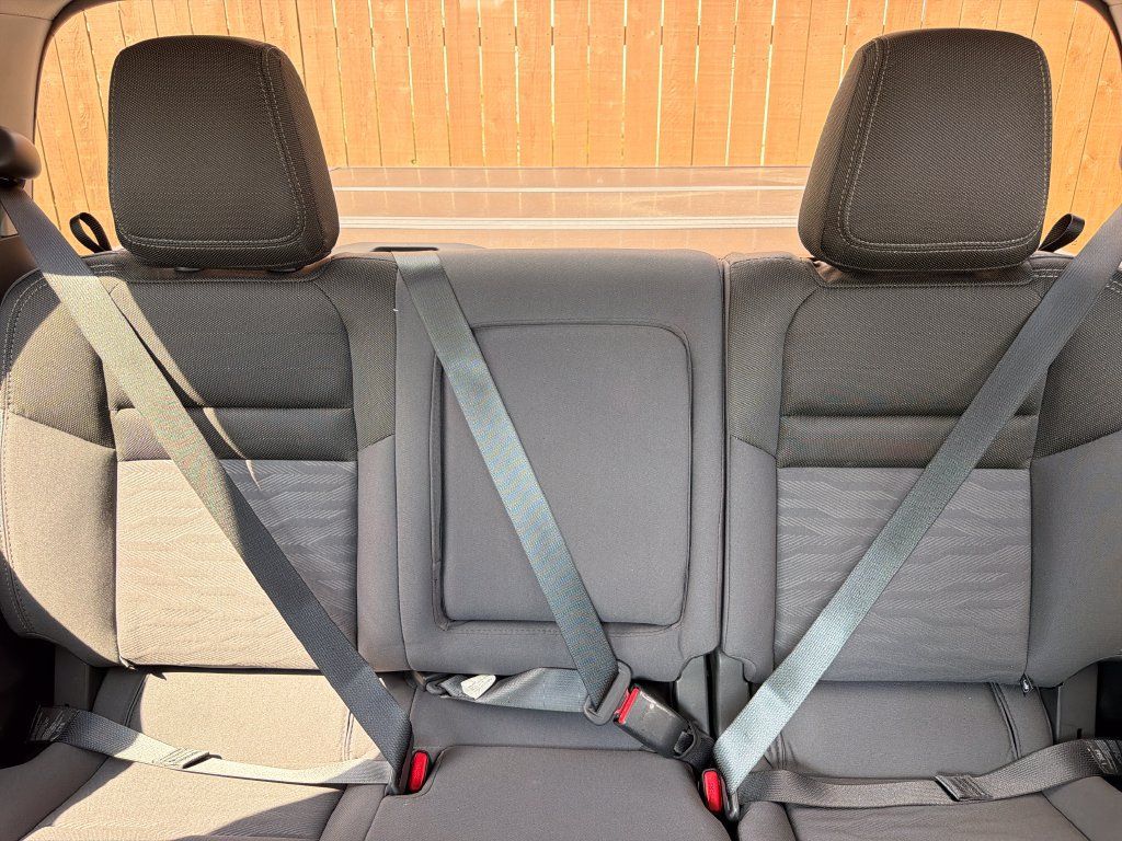 Used 2024 Nissan Frontier SV RWD image 28