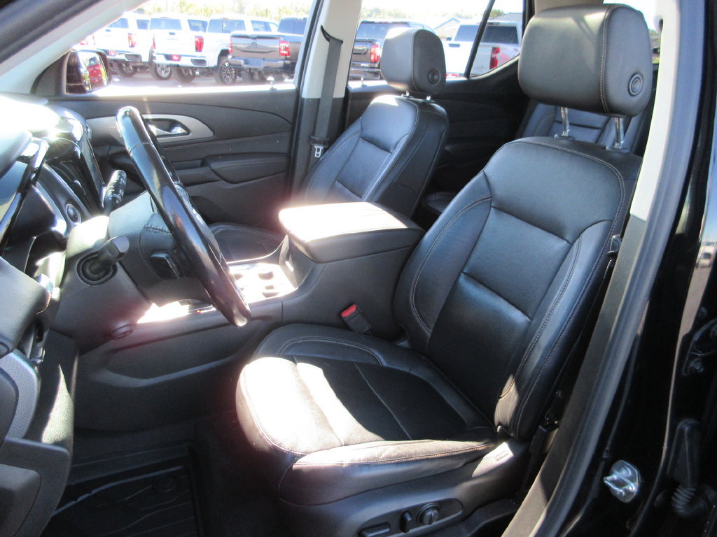 Used 2019 Chevrolet Traverse Premier w/ Driver Confidence II Package FWD image 21