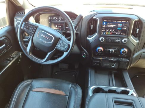 Used 2022 GMC Sierra 3500 AT4 w/ AT4 Preferred Package AWD/4WD image 16