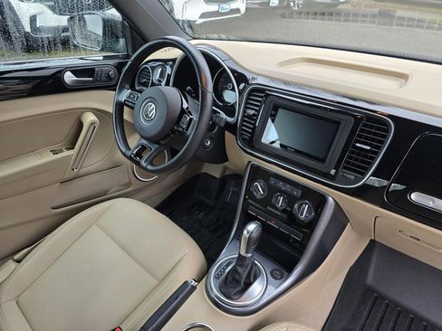 Used 2017 Volkswagen Beetle 1.8T image 11