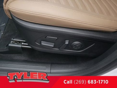 Used 2025 Kia Sorento SX Prestige w/ Olive Brown Leather Package image 24