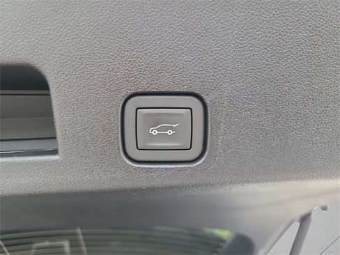 New 2026 Chevrolet Traverse LT w/ Driver Confidence Package image 11