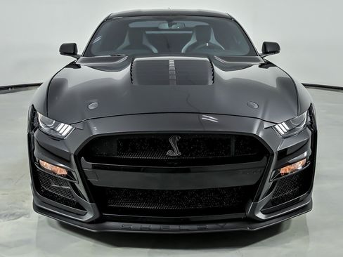 Used 2021 Ford Mustang Shelby GT500 w/ Carbon Fiber Track Pack RWD image 5