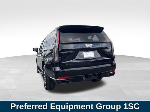 Used 2022 Cadillac Escalade ESV Sport RWD image 3