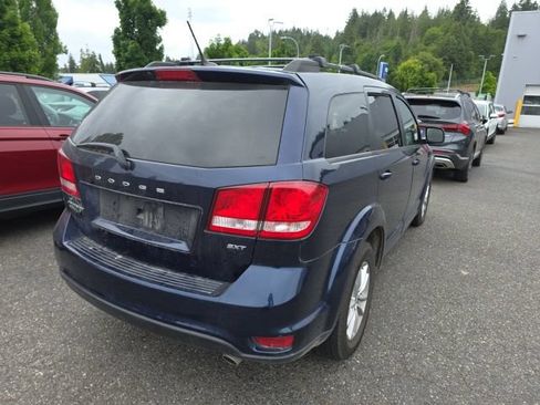 Used 2017 Dodge Journey SXT w/ Comfort/Convenience Group AWD/4WD image 4