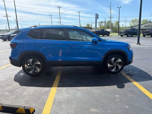 New 2026 Volkswagen Taos SE AWD/4WD image 6