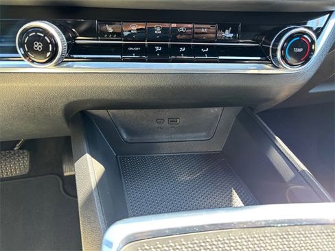 Used 2025 Chevrolet Equinox LT image 20