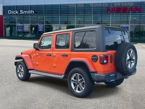 Used 2018 Jeep Wrangler Unlimited Sahara image 4