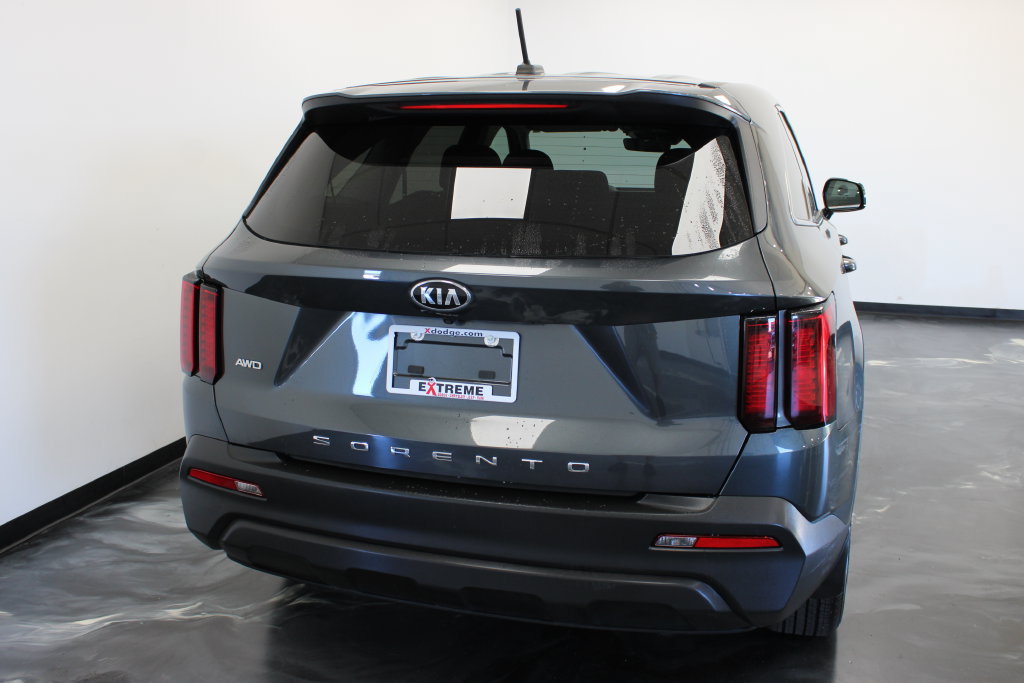 Used 2021 Kia Sorento LX AWD/4WD image 5