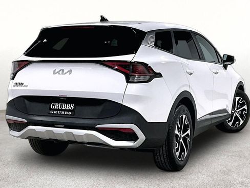 Used 2024 Kia Sportage EX FWD image 2