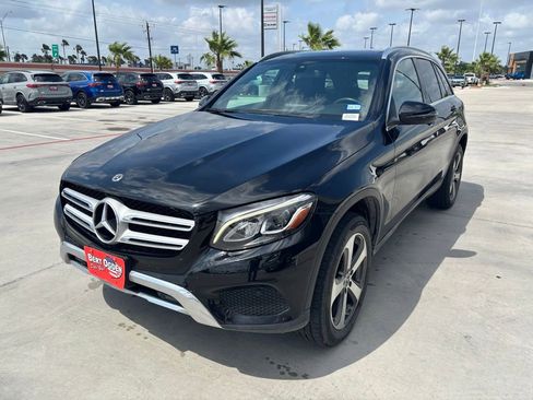 Used 2018 Mercedes-Benz GLC 300 image 3