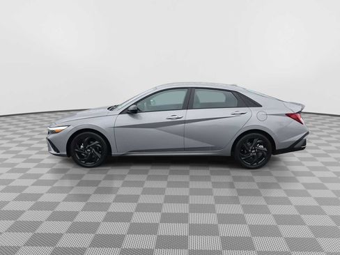 Used 2026 Hyundai Elantra Sport FWD image 5