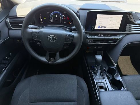 Used 2026 Toyota Camry LE w/ Convenience Package FWD image 11