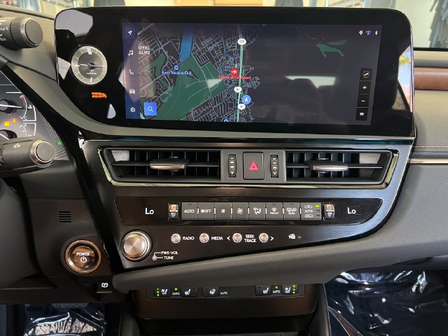 Certified 2025 Lexus ES 300h w/ Premium Package FWD image 44
