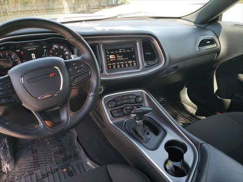 Certified 2019 Dodge Challenger GT w/ Stars & Stripes Edition RWD image 10