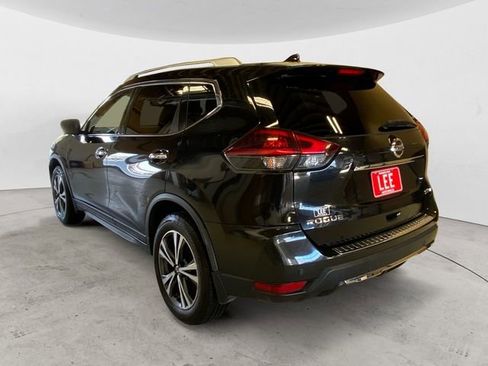 Used 2019 Nissan Rogue SV w/ Premium Package image 3