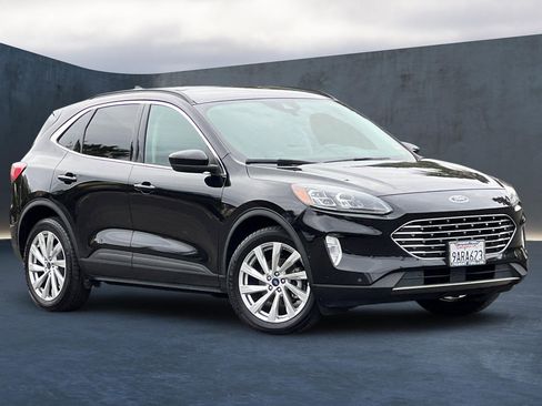 Used 2022 Ford Escape Titanium w/ Titanium Elite Package image 2