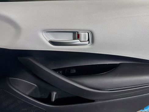 Used 2019 Toyota Corolla SE w/ SE Option Package FWD image 31