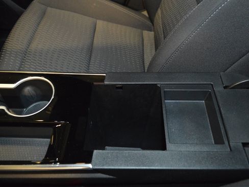 Used 2025 Chevrolet Equinox LT w/ Safety and Technology Package image 22