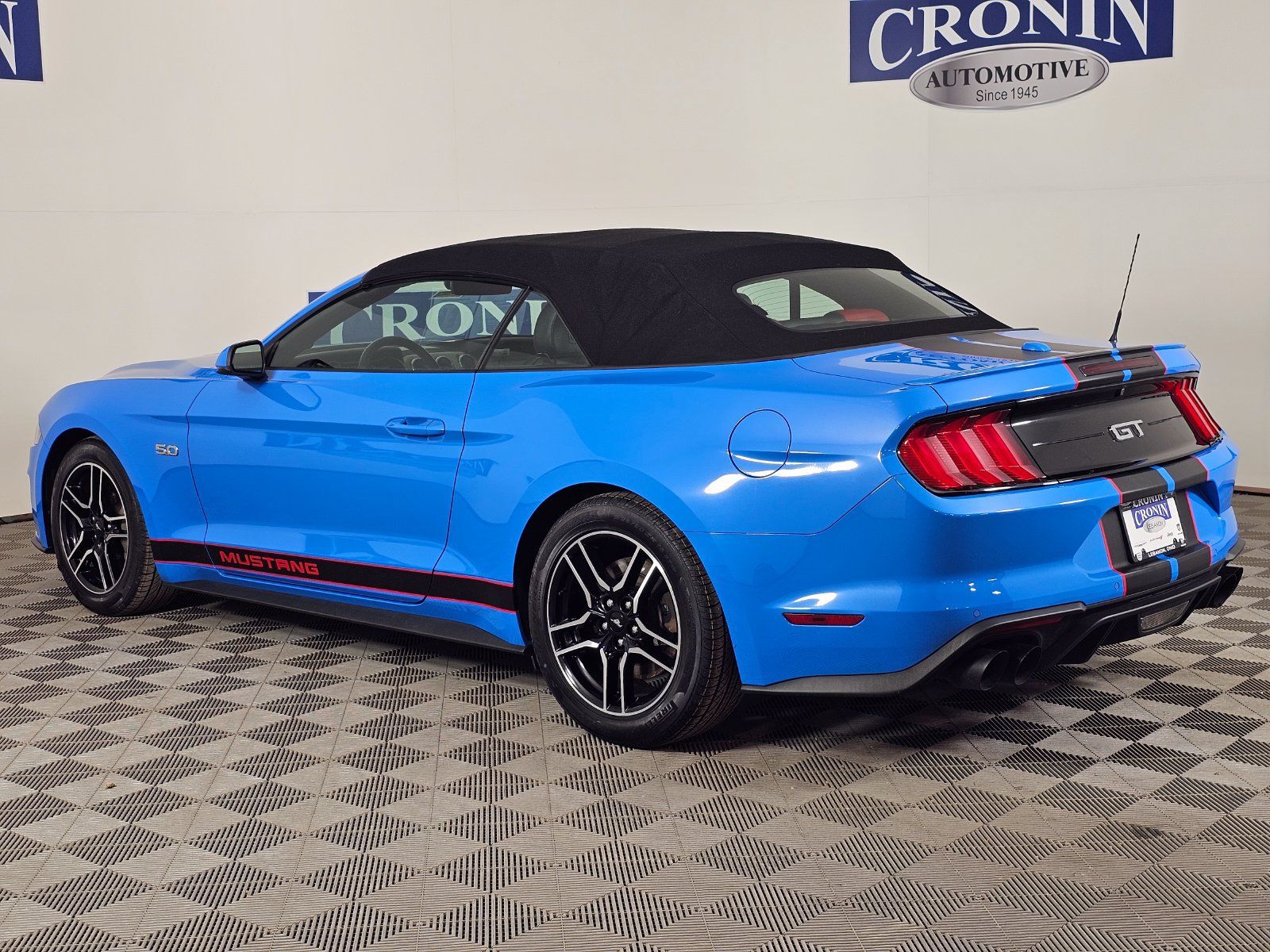 Used 2022 Ford Mustang GT Premium w/ Equipment Group 401A RWD image 26