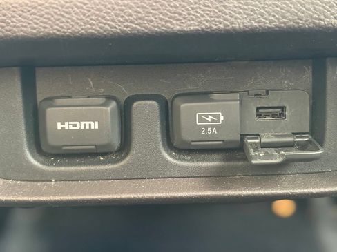 Used 2019 Honda Odyssey Elite image 18