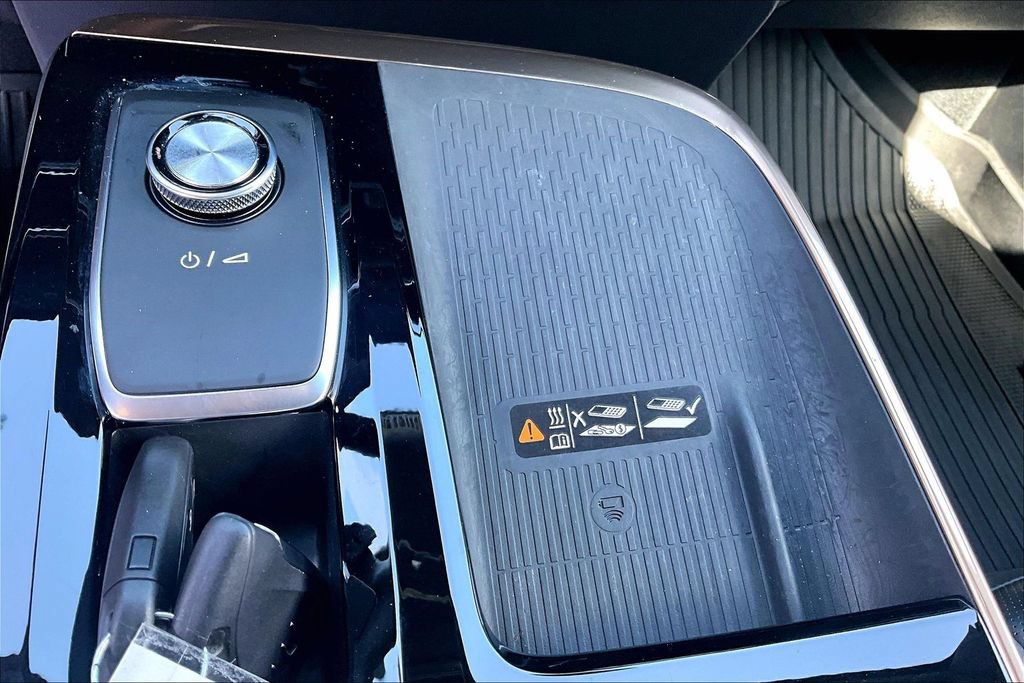 Used 2025 Buick Enclave Avenir w/ Super Cruise Package FWD image 26