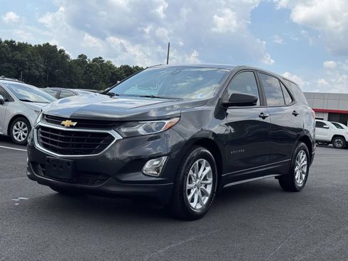 Used 2020 Chevrolet Equinox LS w/ LS Convenience Package FWD image 24