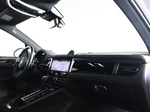 Used 2023 Porsche Macan AWD/4WD image 17