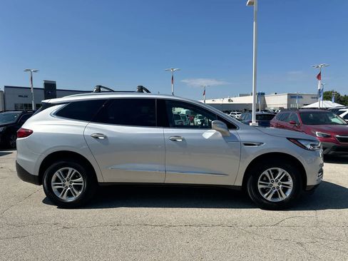 Used 2020 Buick Enclave Essence w/ Sound and Sites Package image 14