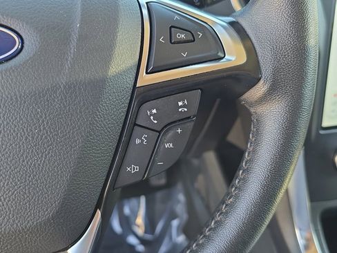 Used 2024 Ford Edge Titanium image 31