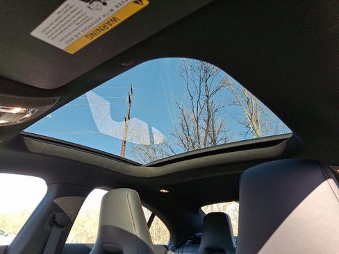 Used 2023 Mercedes-Benz CLA 250 4MATIC image 14