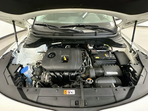 Used 2025 Kia Soul LX w/ LX Technology Package FWD image 33