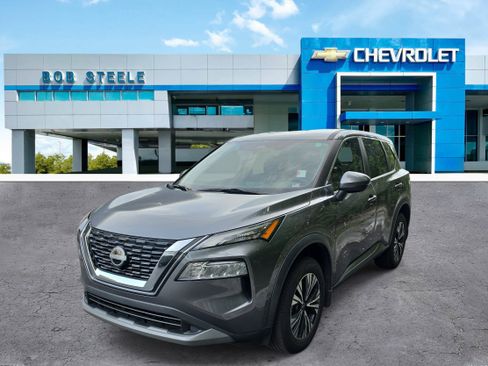 Used 2022 Nissan Rogue SV FWD image 3