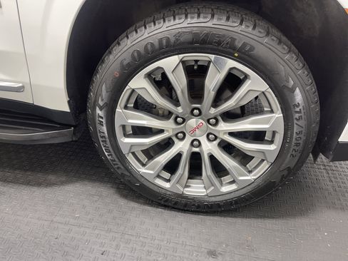 Used 2023 GMC Yukon XL Denali image 29