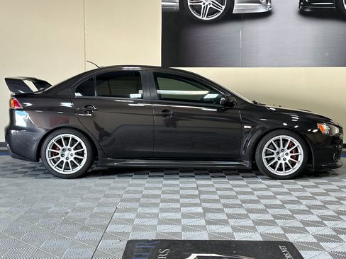 Used 2011 Mitsubishi Lancer Evolution GSR image 3